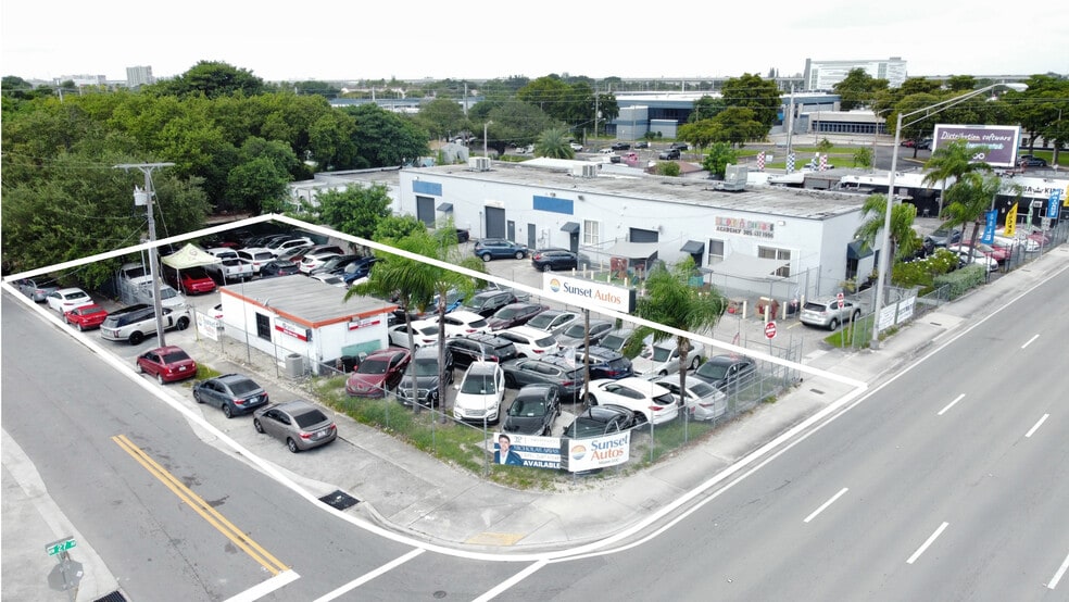 3100 NW 27th Ave, Miami, FL for lease - Building Photo - Image 1 of 4
