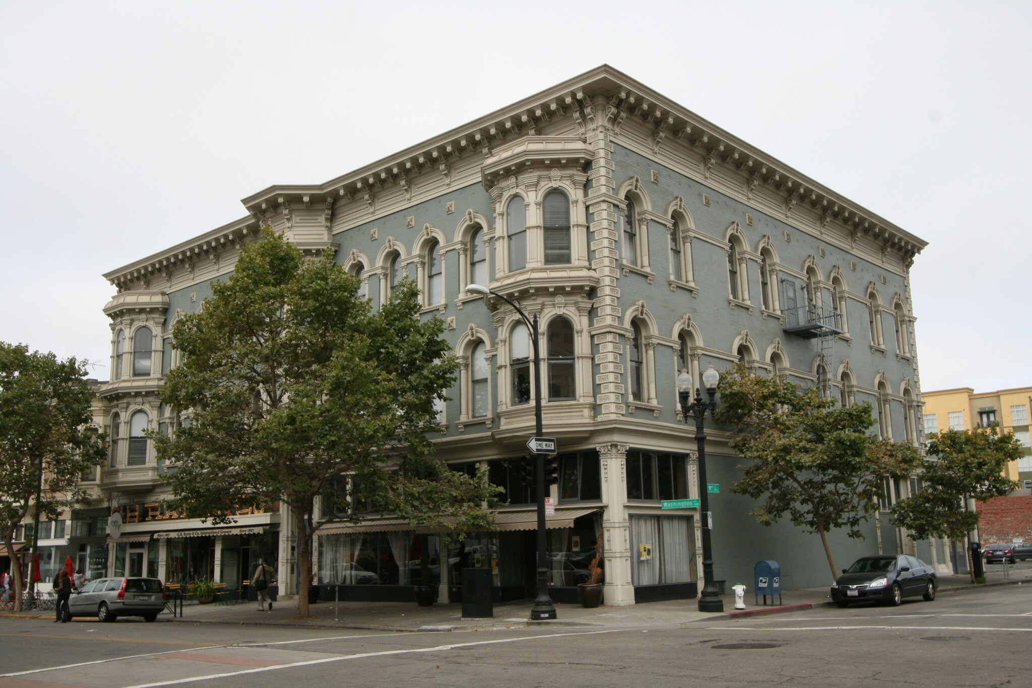 817-827 Washington St, Oakland, CA for lease Building Photo- Image 1 of 4