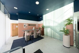 Wellesley Grv, Croydon for lease Interior Photo- Image 2 of 12