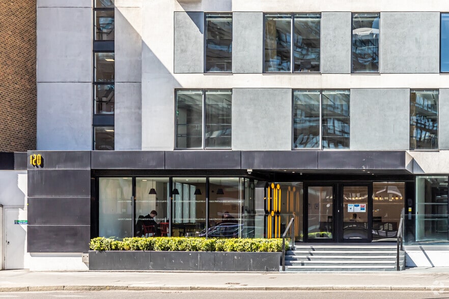 120 Aldersgate St, Londres à louer - Photo du bâtiment - Image 2 de 18