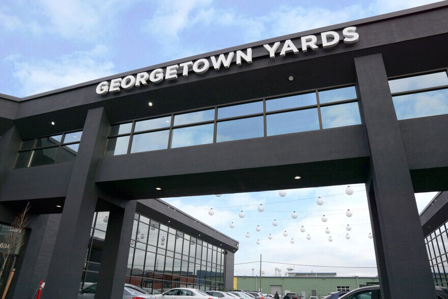 4634-4636 E Marginal Way S, Seattle, WA à louer - Photo du bâtiment - Image 3 de 35