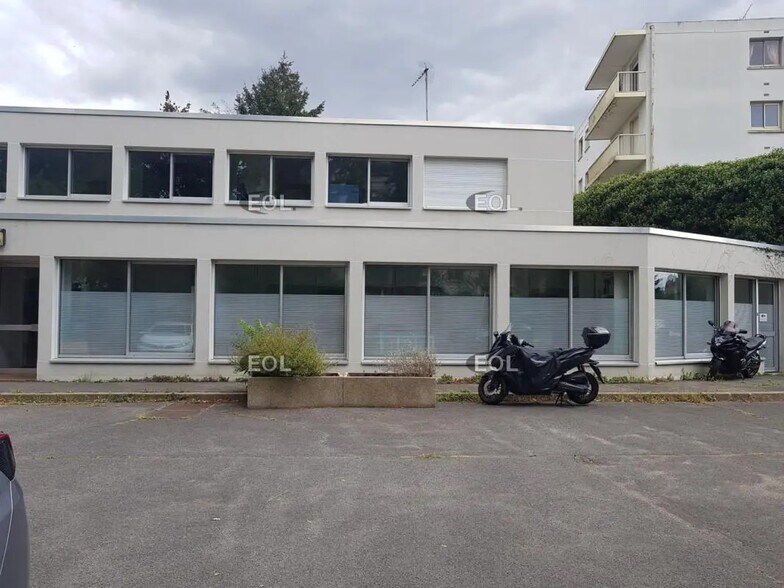 Bureau dans Saint-Maur-des-Fossés à vendre - Photo du bâtiment - Image 3 de 5