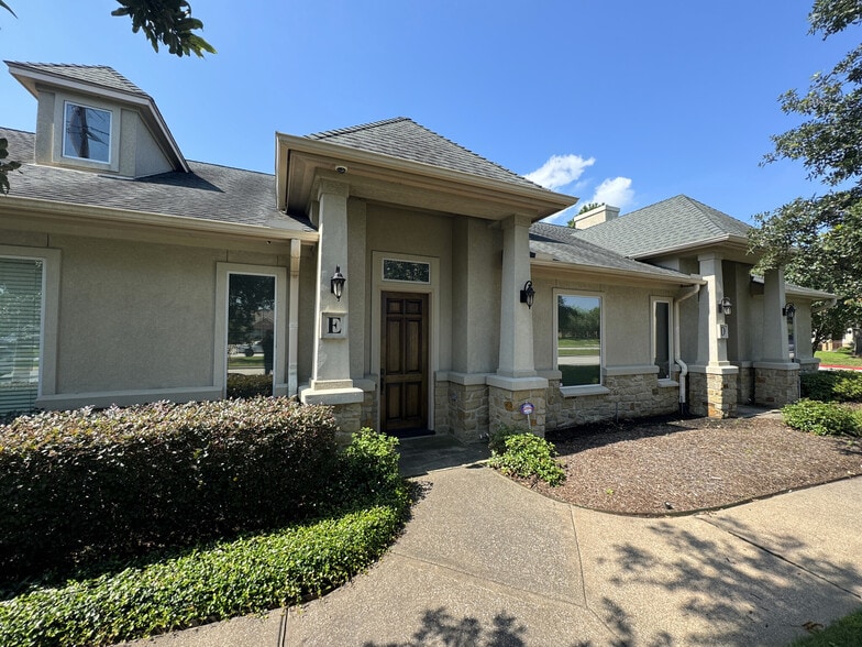 11601 Spring Cypress Rd, Tomball, TX for sale - Building Photo - Image 3 of 61