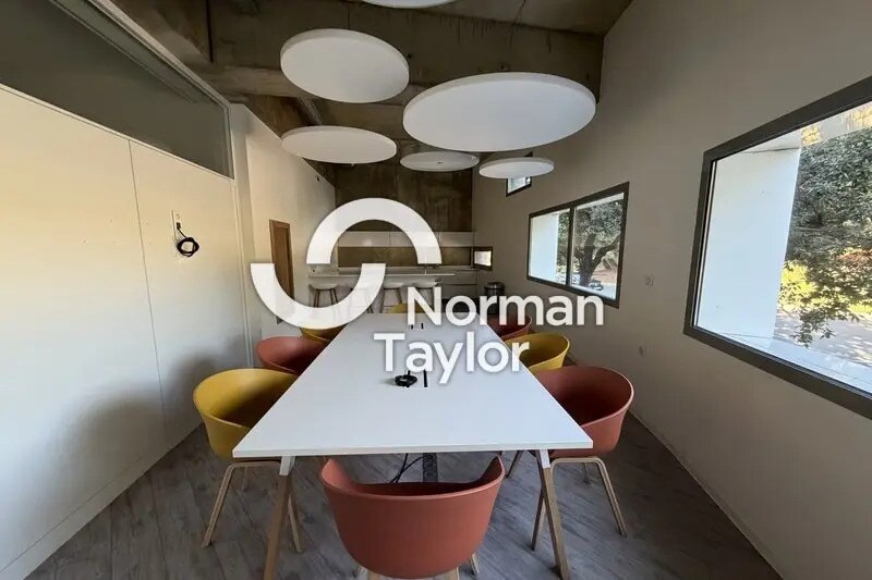 Office in Montpellier for sale Interior Photo- Image 1 of 7