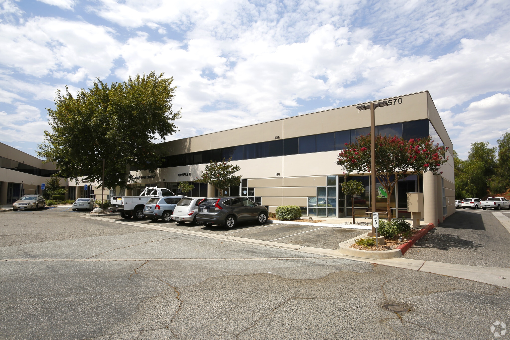27576 Commerce Center Dr, Temecula, CA for lease Building Photo- Image 1 of 13