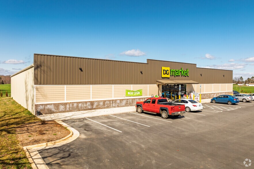 3738 Hwy 64 w, Mocksville, NC à vendre - Photo du bâtiment - Image 3 de 4