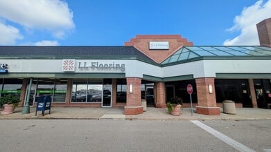 1701-1703 E Empire St, Bloomington, IL à louer Photo intérieure- Image 2 de 8