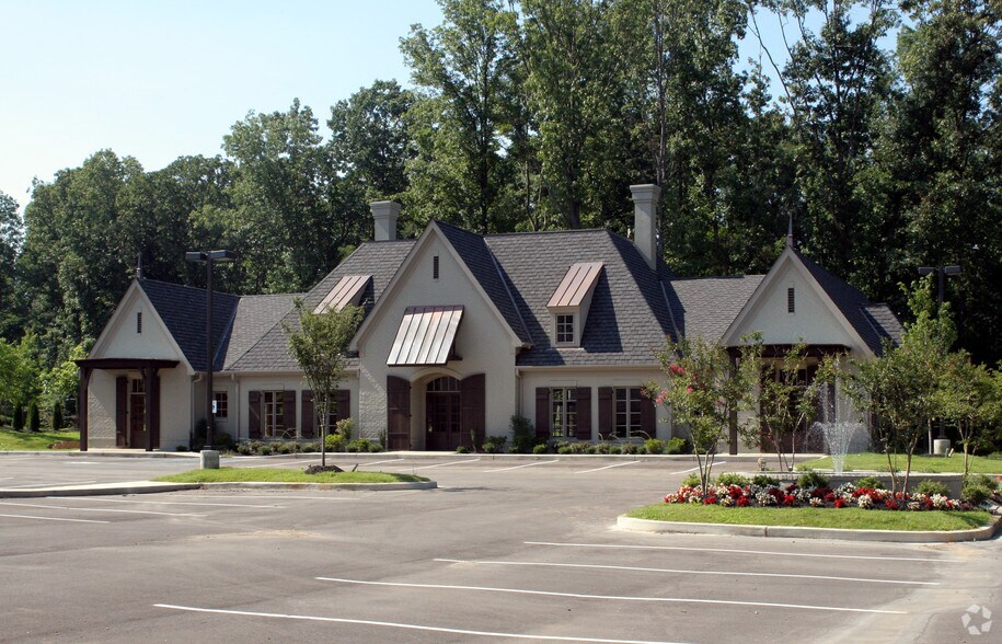 7975 Courtyard Plz, Memphis, TN à vendre - Photo du bâtiment - Image 2 de 4