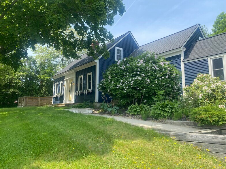 82 Portland Rd, Kennebunk, ME à vendre - Photo du bâtiment - Image 2 de 17