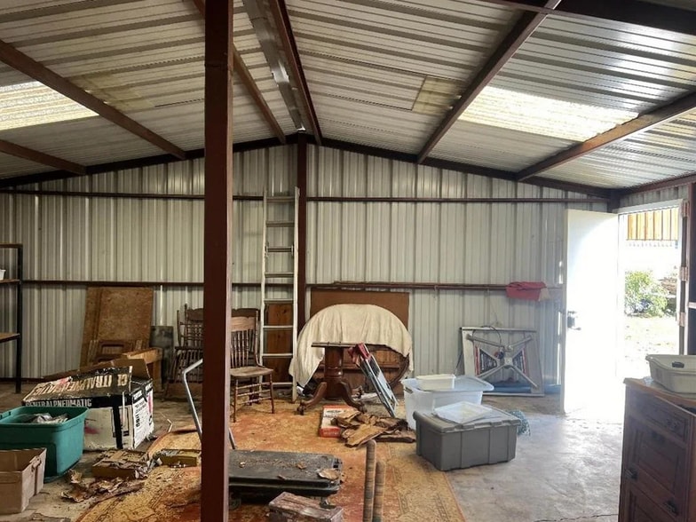804 S Bosque St, Whitney, TX for sale - Interior Photo - Image 3 of 6