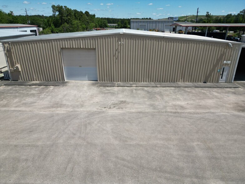 1003 Atascocita Rd, Humble, TX à louer - Photo du bâtiment - Image 3 de 5
