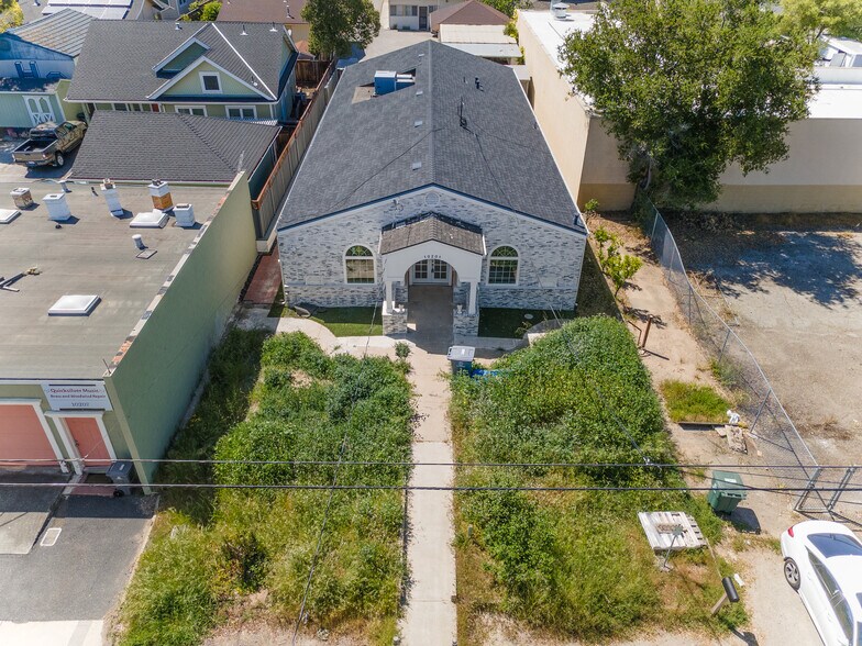 10201 Imperial Ave, Cupertino, CA à vendre - Photo du bâtiment - Image 3 de 16