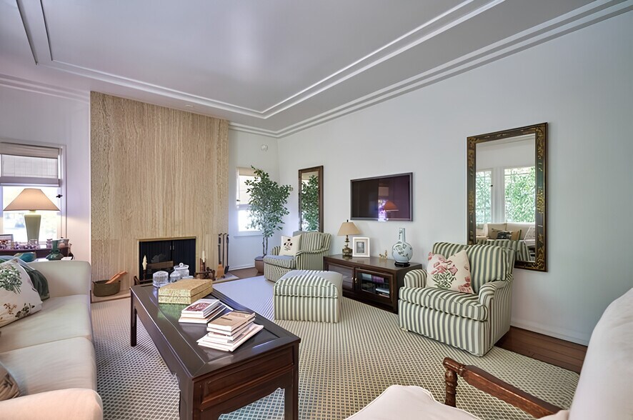 150 N La Peer Dr, Beverly Hills, CA à vendre - Photo intérieure - Image 3 de 18