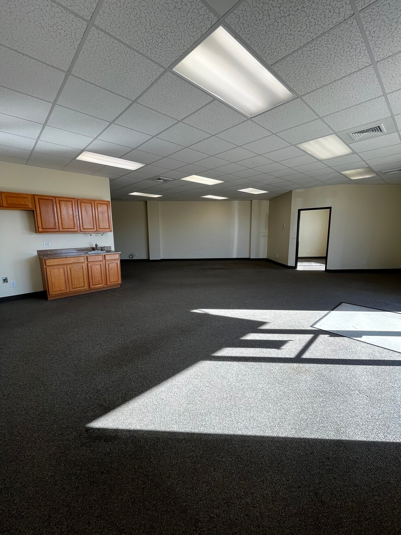 506 Grand Central Ave, Vienna, WV for lease Interior Photo- Image 1 of 8