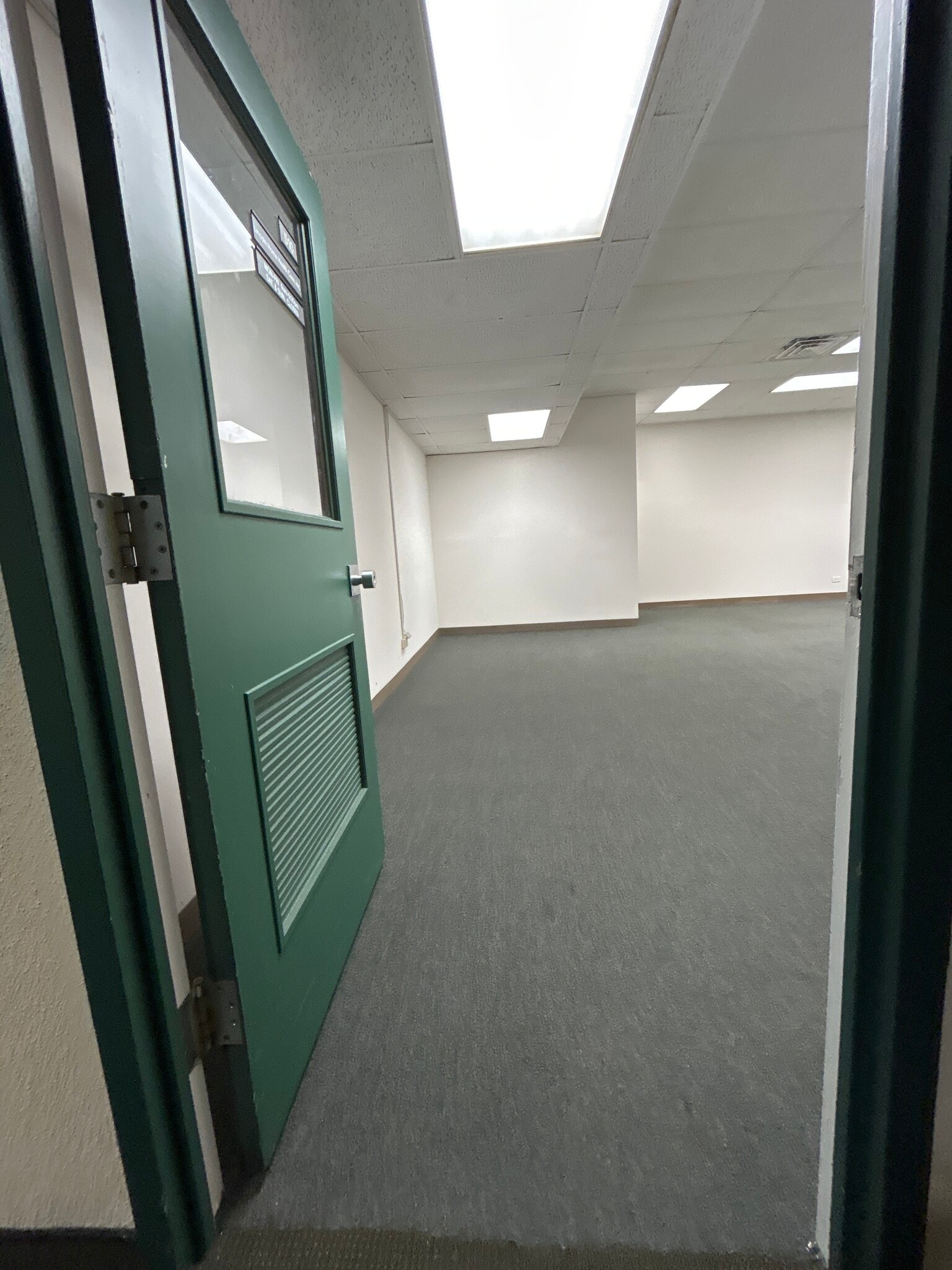 4001 W Devon Ave, Chicago, IL for lease Building Photo- Image 1 of 4