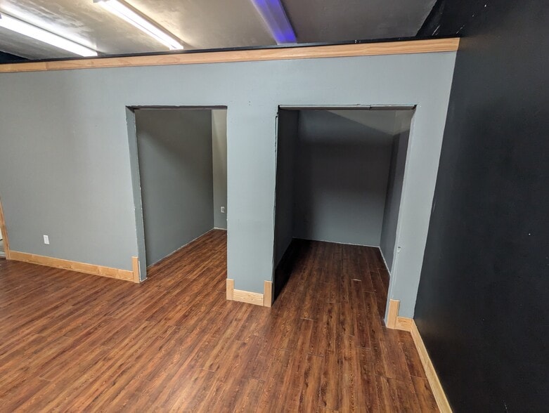 1316 E Cedar St, Brandon, SD for lease - Interior Photo - Image 2 of 10