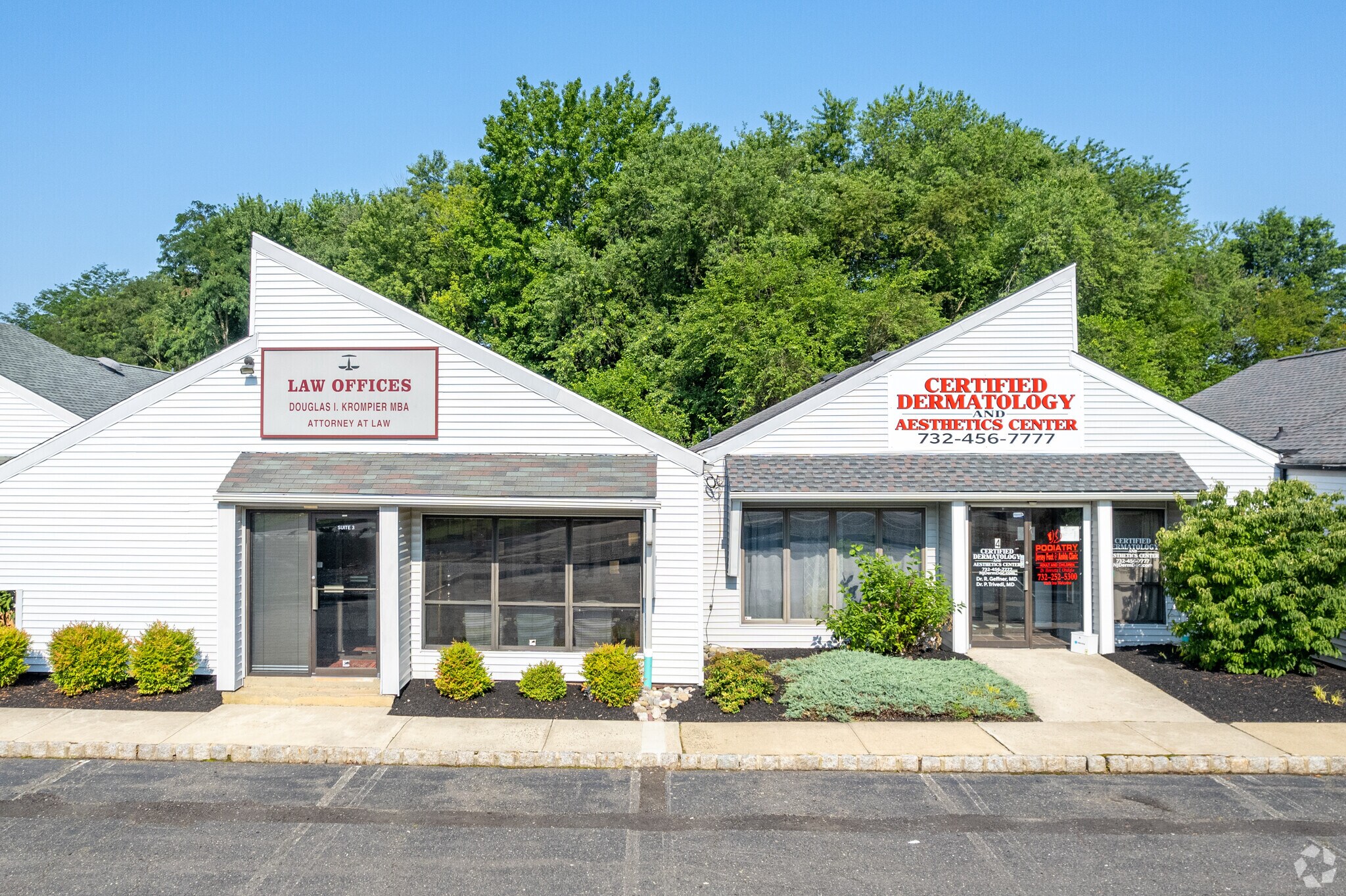 515 Iron Bridge Rd, Freehold, NJ for sale Primary Photo- Image 1 of 4