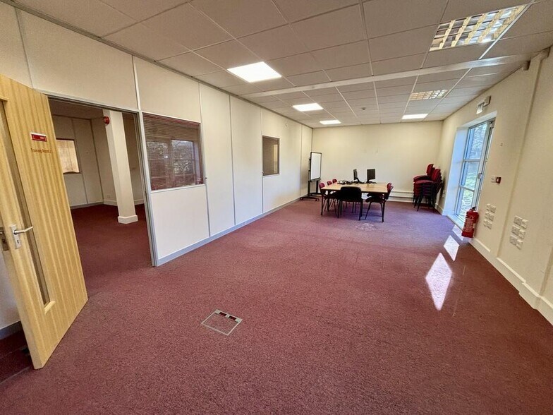 Monks Brk, Newport à louer - Photo du bâtiment - Image 2 de 12