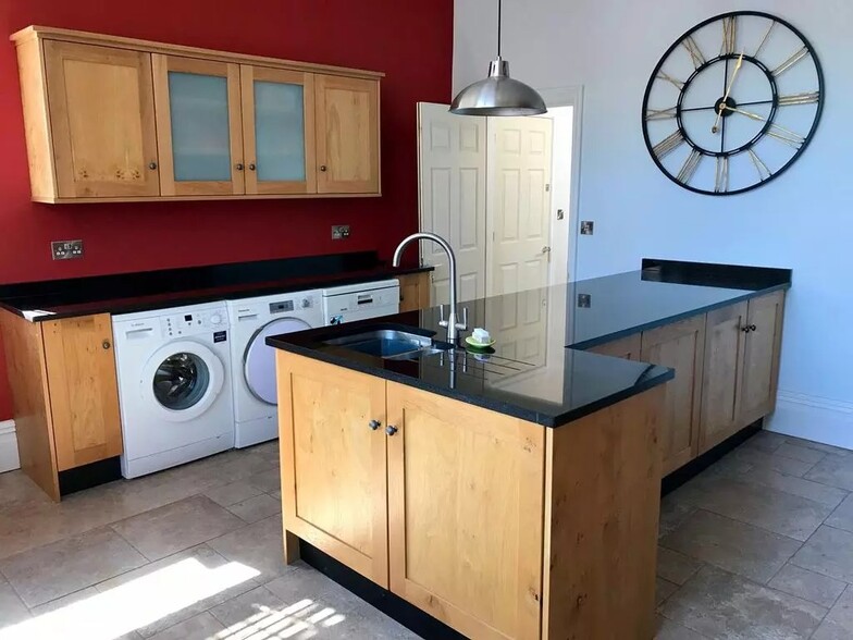 175 Chorley New Rd, Bolton for lease - Interior Photo - Image 2 of 4