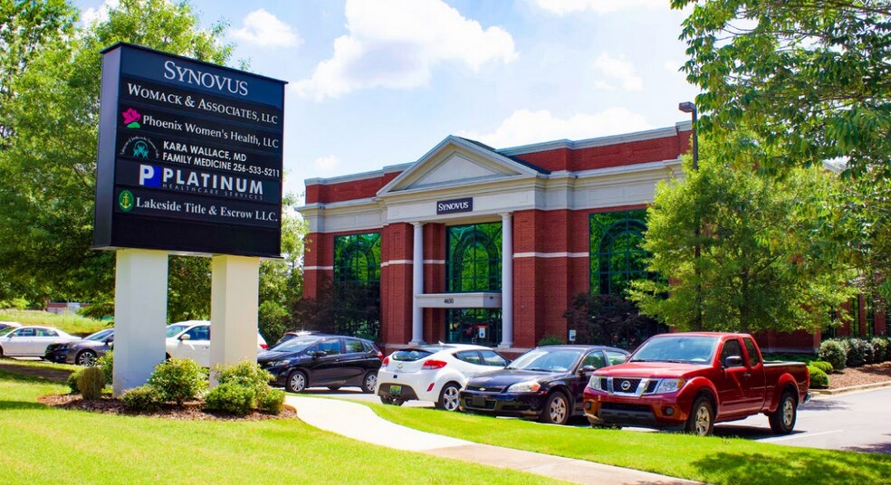 4650 Whitesburg Dr, Huntsville, AL à louer - Photo du bâtiment - Image 1 de 4