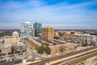 100 Forest Pl, Oak Park, IL - AERIAL  map view
