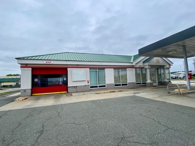 812 England St, Ashland, VA à vendre - Photo du bâtiment - Image 3 de 6