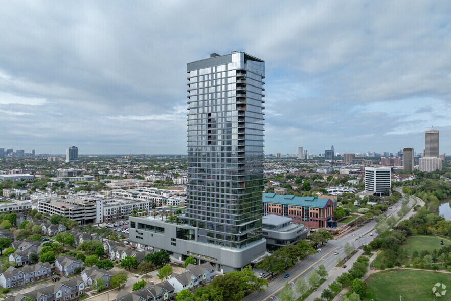 1717 Allen Pky, Houston, TX à vendre - Photo du bâtiment - Image 3 de 4