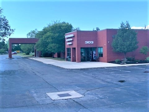 301-303 Sterling Dr, Orchard Park, NY for lease - Building Photo - Image 3 of 38