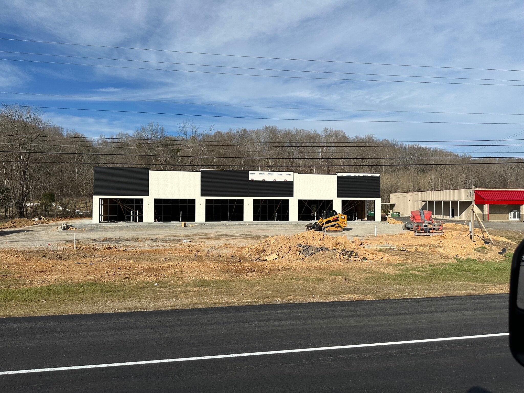 1568 Donelson Pkwy, Dover, TN for lease Primary Photo- Image 1 of 2