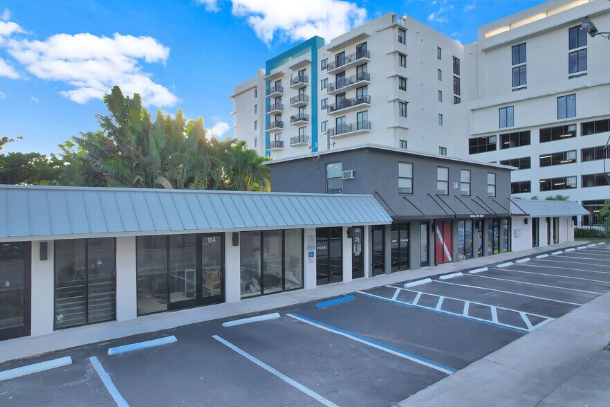 24 NE 1st Ave, Dania Beach, FL à vendre - Photo du bâtiment - Image 3 de 17