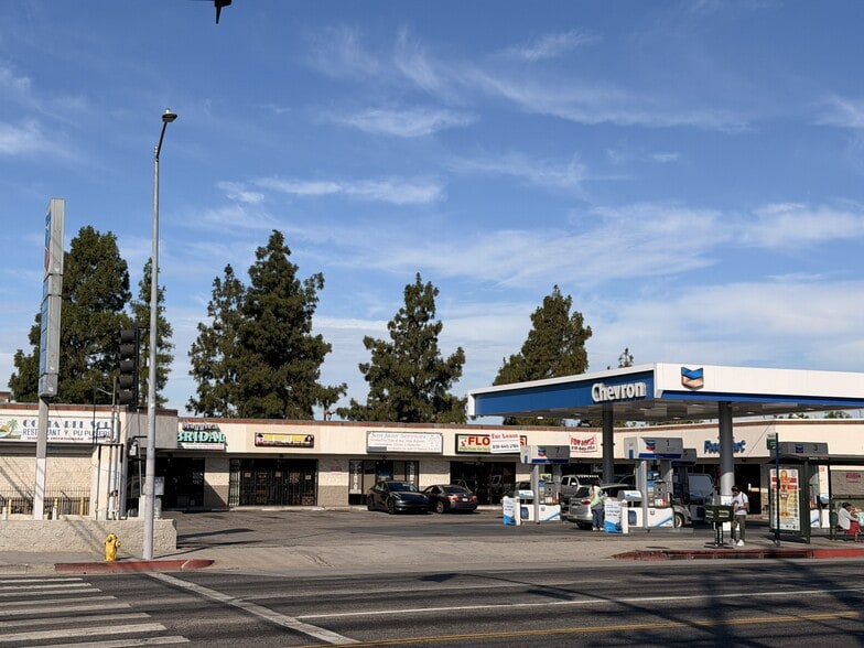 11203 Glenoaks Blvd, Pacoima, CA for lease - Building Photo - Image 1 of 7