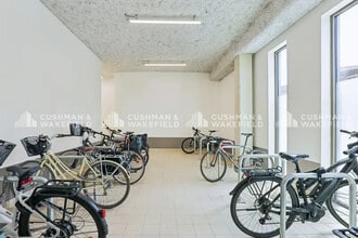 1 Avenue Sidoine Apollinaire, Lyon for lease Interior Photo- Image 1 of 16