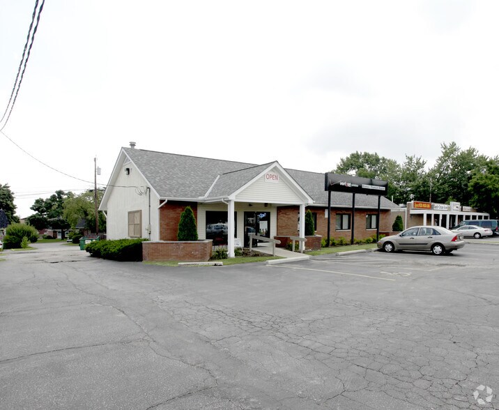 4460 Kenny Rd, Columbus, OH à vendre - Photo du bâtiment - Image 3 de 5