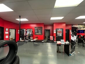 2340 NW 23rd St, Oklahoma City, OK for sale Interior Photo- Image 2 of 2