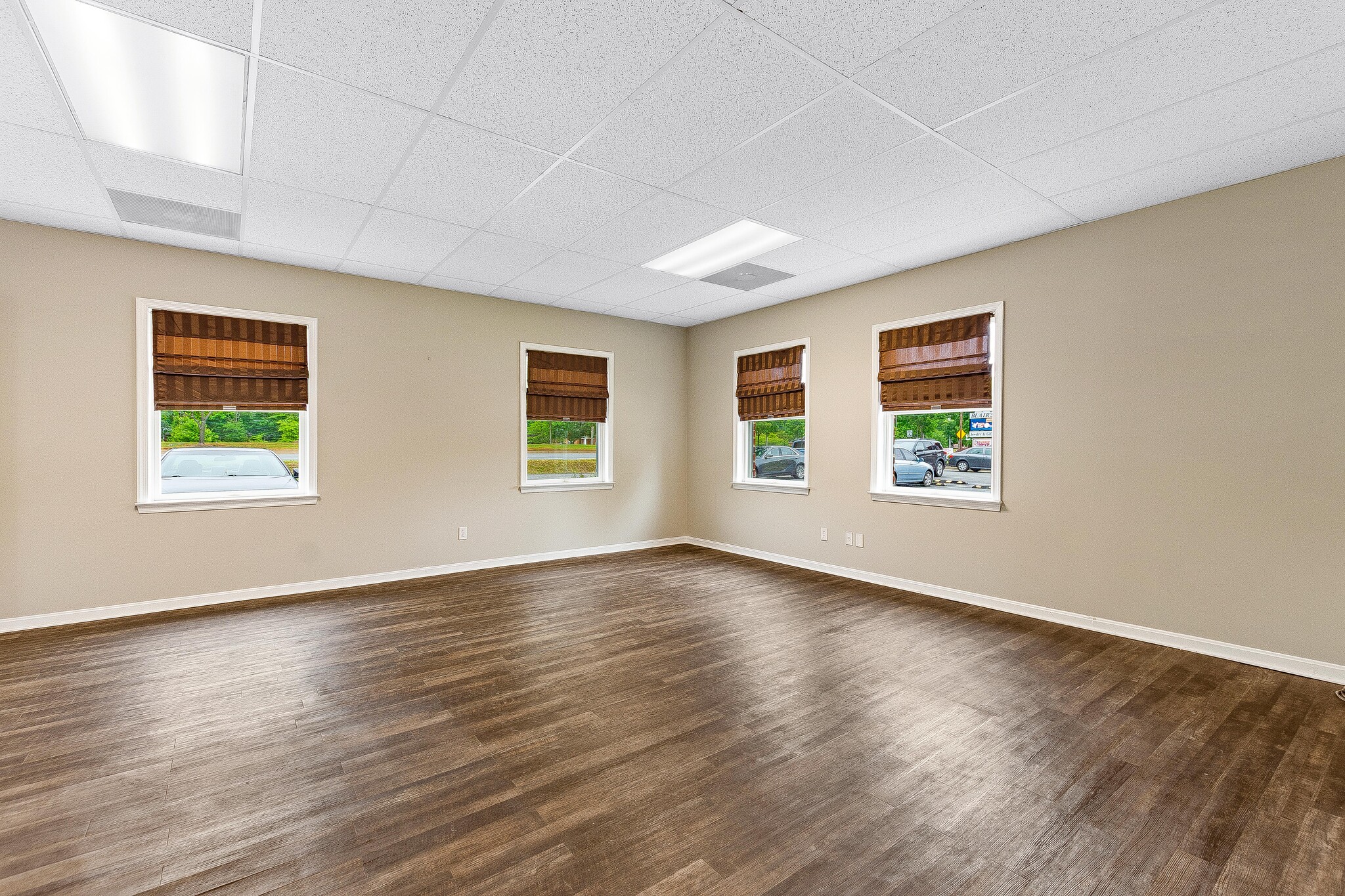 45370 Alton Ln, California, MD for lease Interior Photo- Image 1 of 10