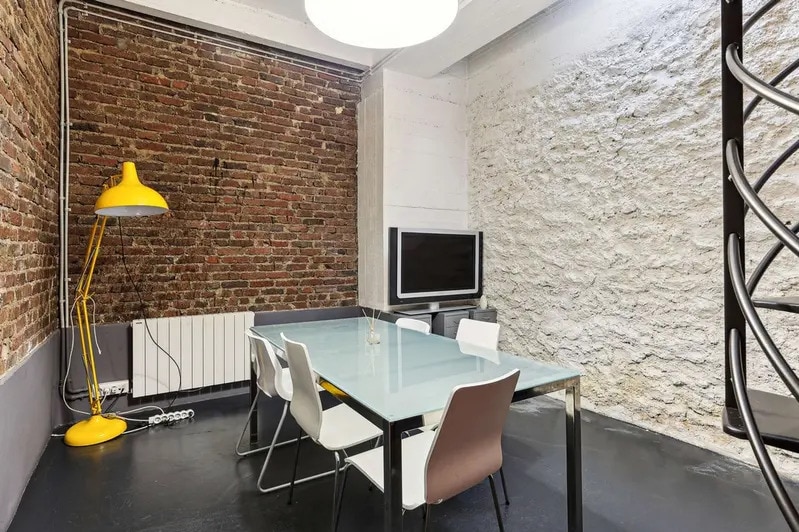 50 Quai Louis Blériot, Paris for lease - Interior Photo - Image 2 of 9