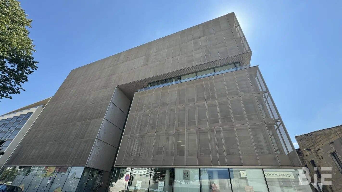 Office in Bordeaux for lease Building Photo- Image 1 of 7