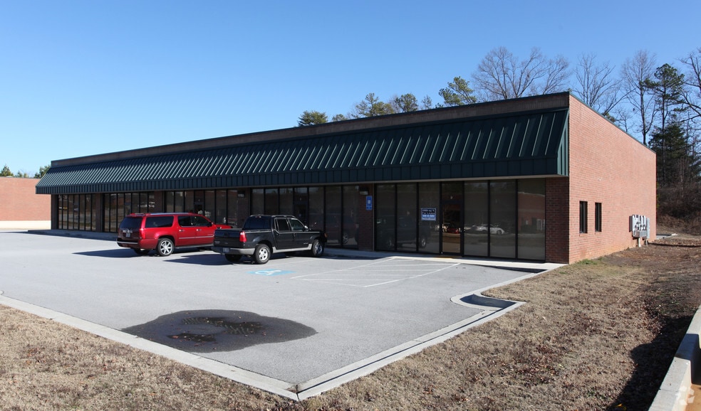 5153 Belle Wood Ct, Buford, GA for lease - Primary Photo - Image 1 of 8