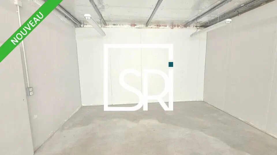 Flex in Clermont-Ferrand for lease - Interior Photo - Image 2 of 12