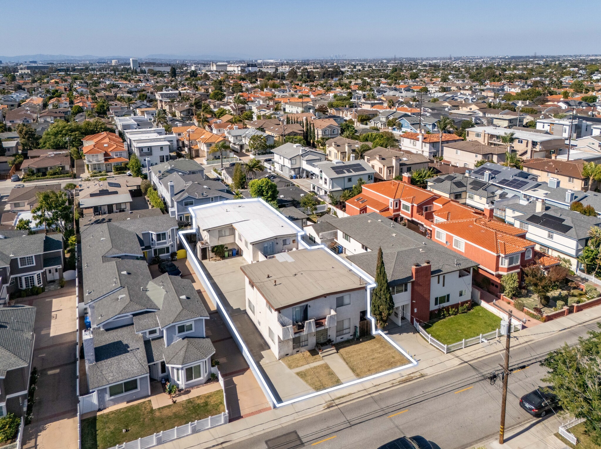 2013 Ruhland Ave, Redondo Beach, CA à vendre Photo du bâtiment- Image 1 de 10