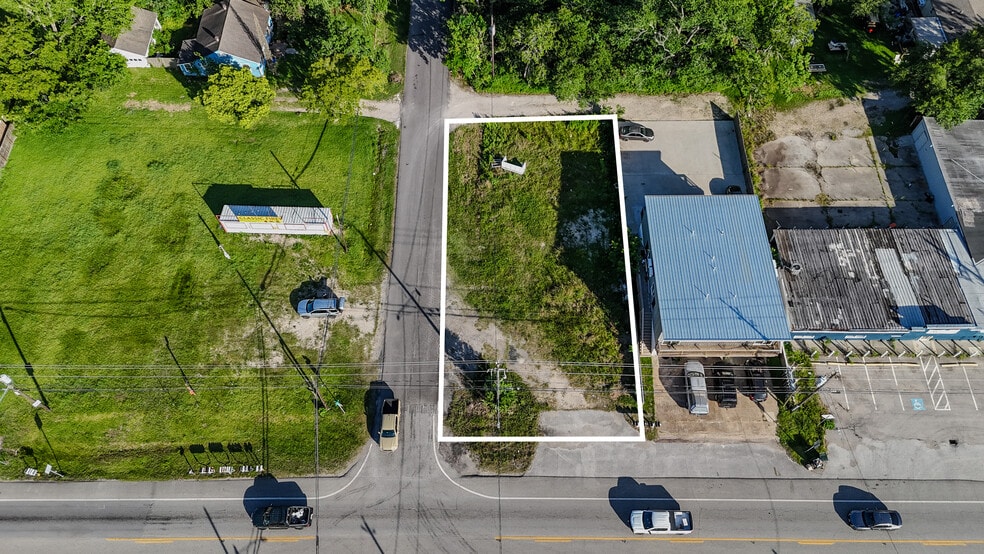 119 Grand Ave, Bacliff, TX à vendre - Photo du bâtiment - Image 2 de 9