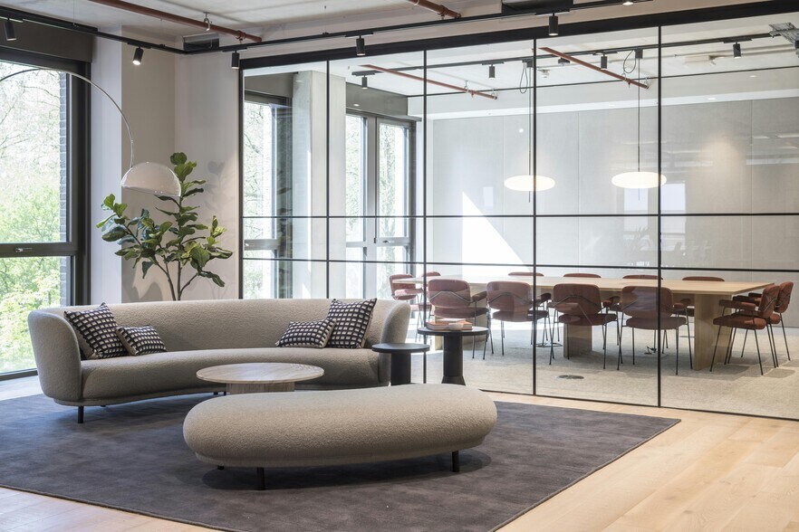 66 City Rd, Londres à louer - Photo du bâtiment - Image 1 de 44