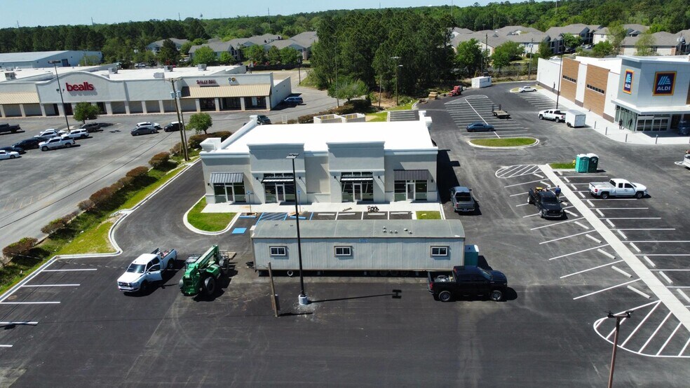 3801 Denny Ave, Pascagoula, MS à vendre - Photo du bâtiment - Image 3 de 16