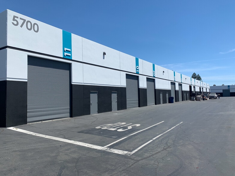 5600 Imhoff Dr, Concord, CA for lease - Building Photo - Image 3 of 9