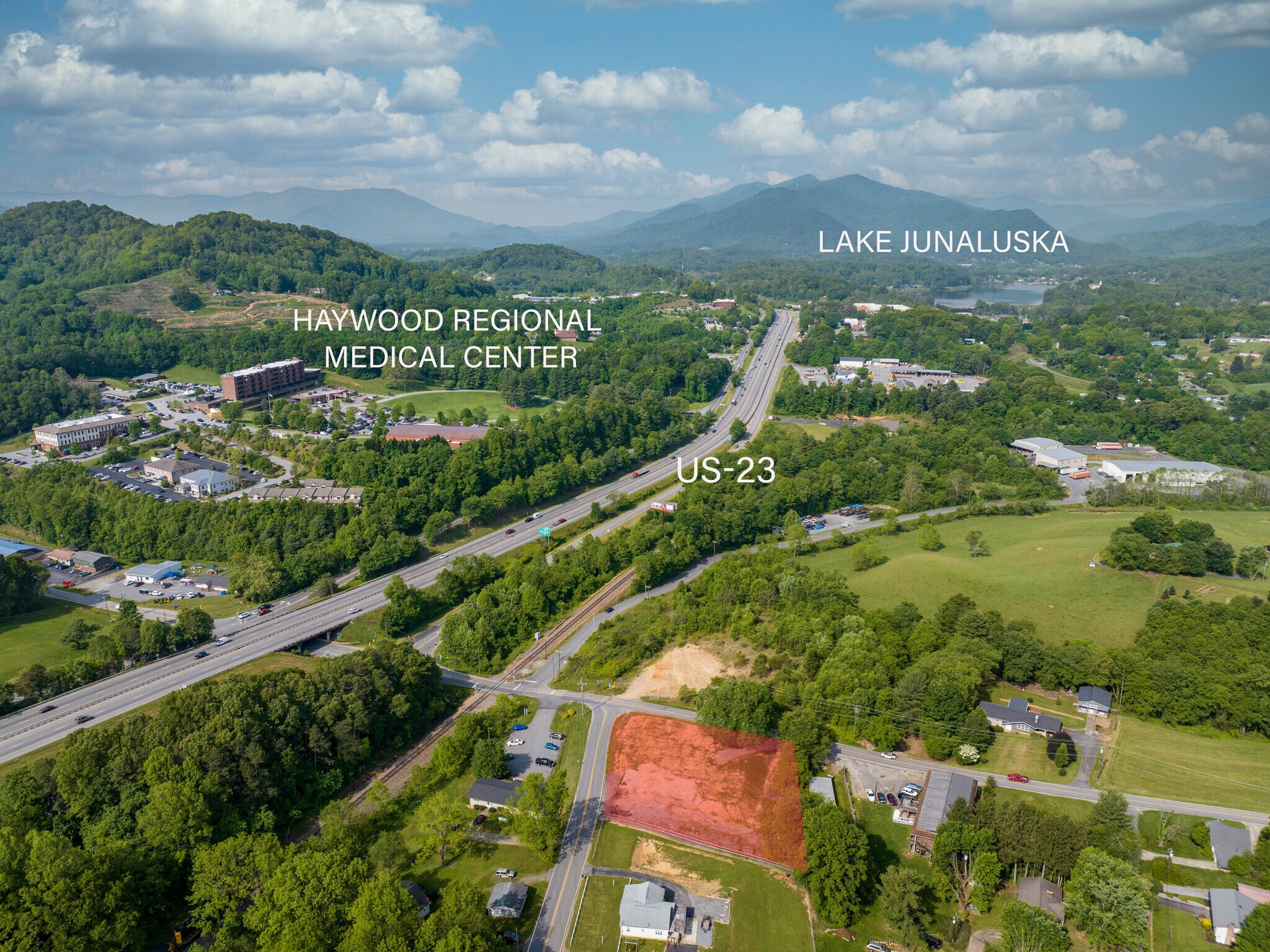 35 Lee Rd, Clyde, NC à vendre Photo du bâtiment- Image 1 de 16