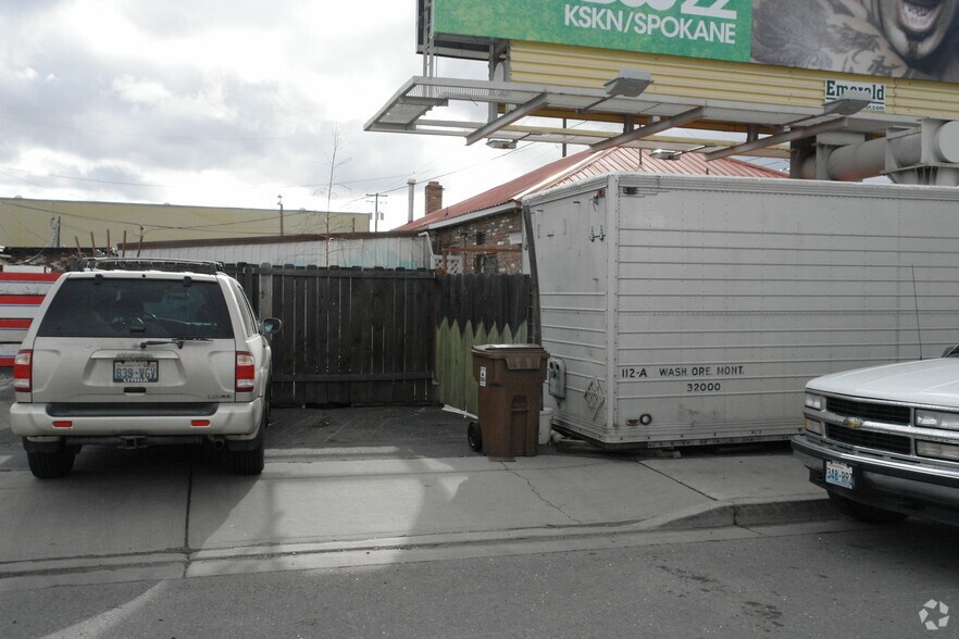 322 N Freya St, Spokane, WA à louer - Photo du bâtiment - Image 2 de 2