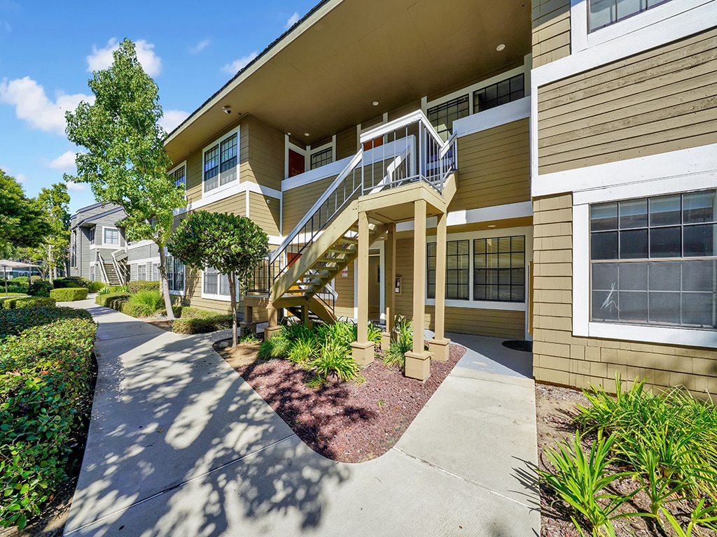 2900 Bristol St, Costa Mesa, CA for sale Primary Photo- Image 1 of 44