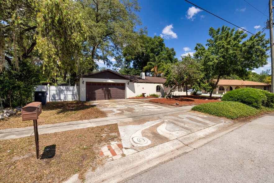 7128 Wrenwood Cir, Tampa, FL à vendre - Photo du bâtiment - Image 1 de 60