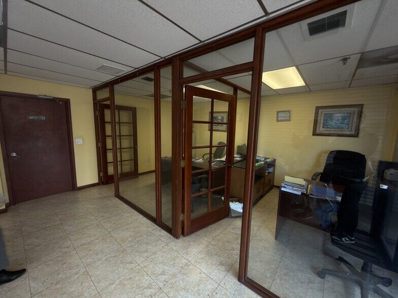 6900-6914 NW 50th St, Miami, FL à louer - Photo du bâtiment - Image 2 de 51