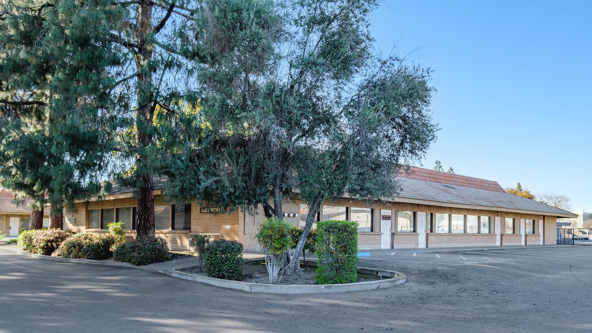 4824 N 1st St, Fresno, CA for sale Building Photo- Image 1 of 7